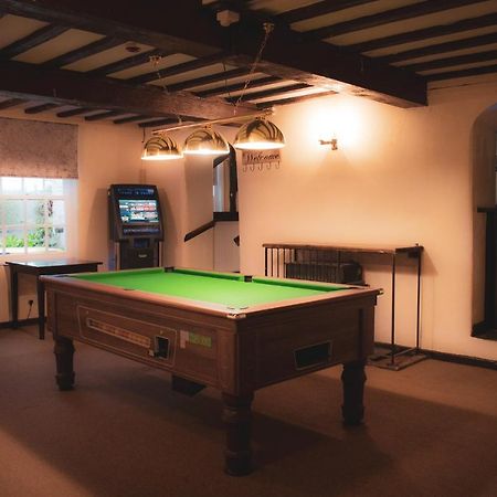 The Lion Hotel Llansantffraid-ym-Mechain 外观 照片