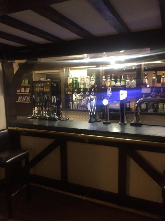 The Lion Hotel Llansantffraid-ym-Mechain 外观 照片