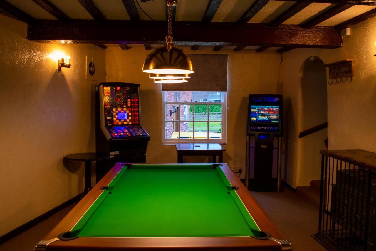 The Lion Hotel Llansantffraid-ym-Mechain 外观 照片